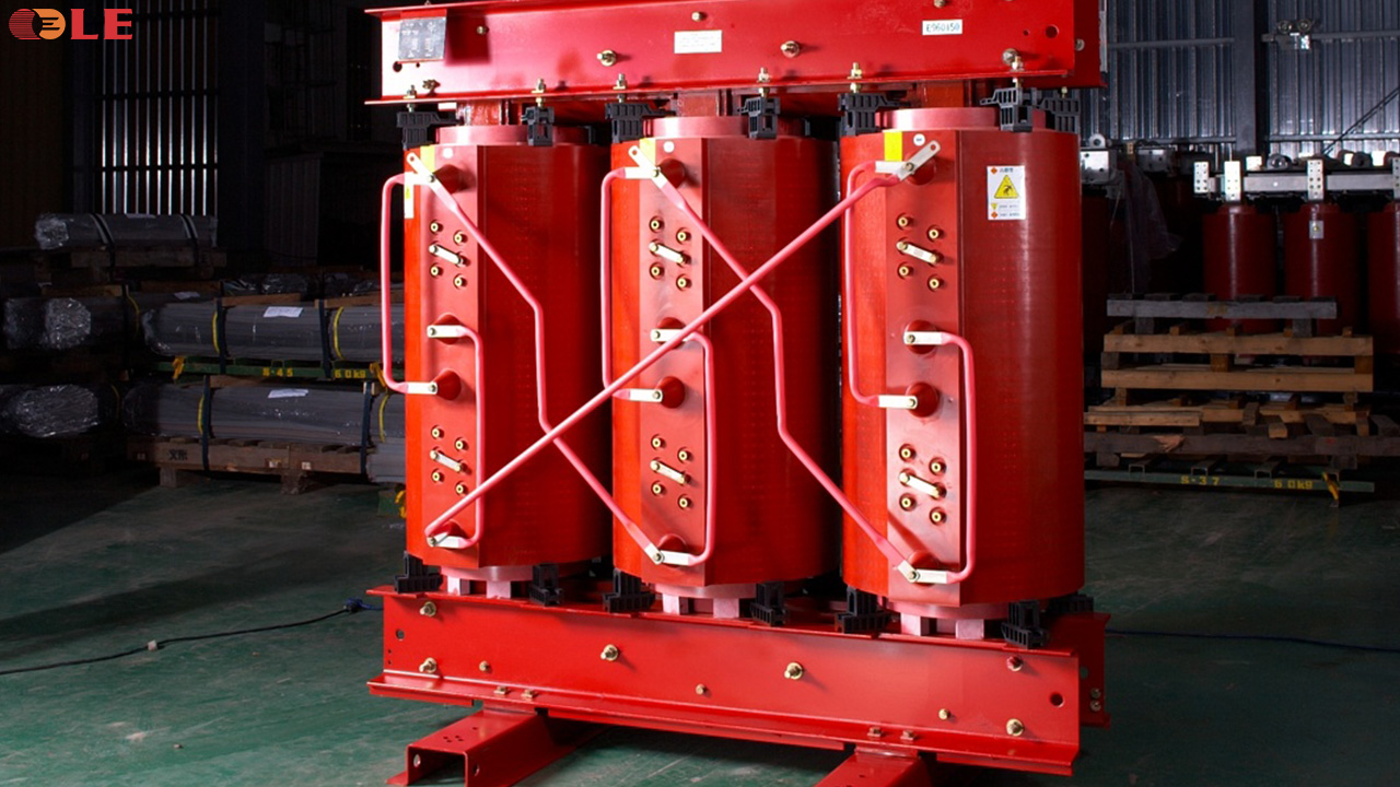 Cast coil resin transformer, viết tắt là CRT.