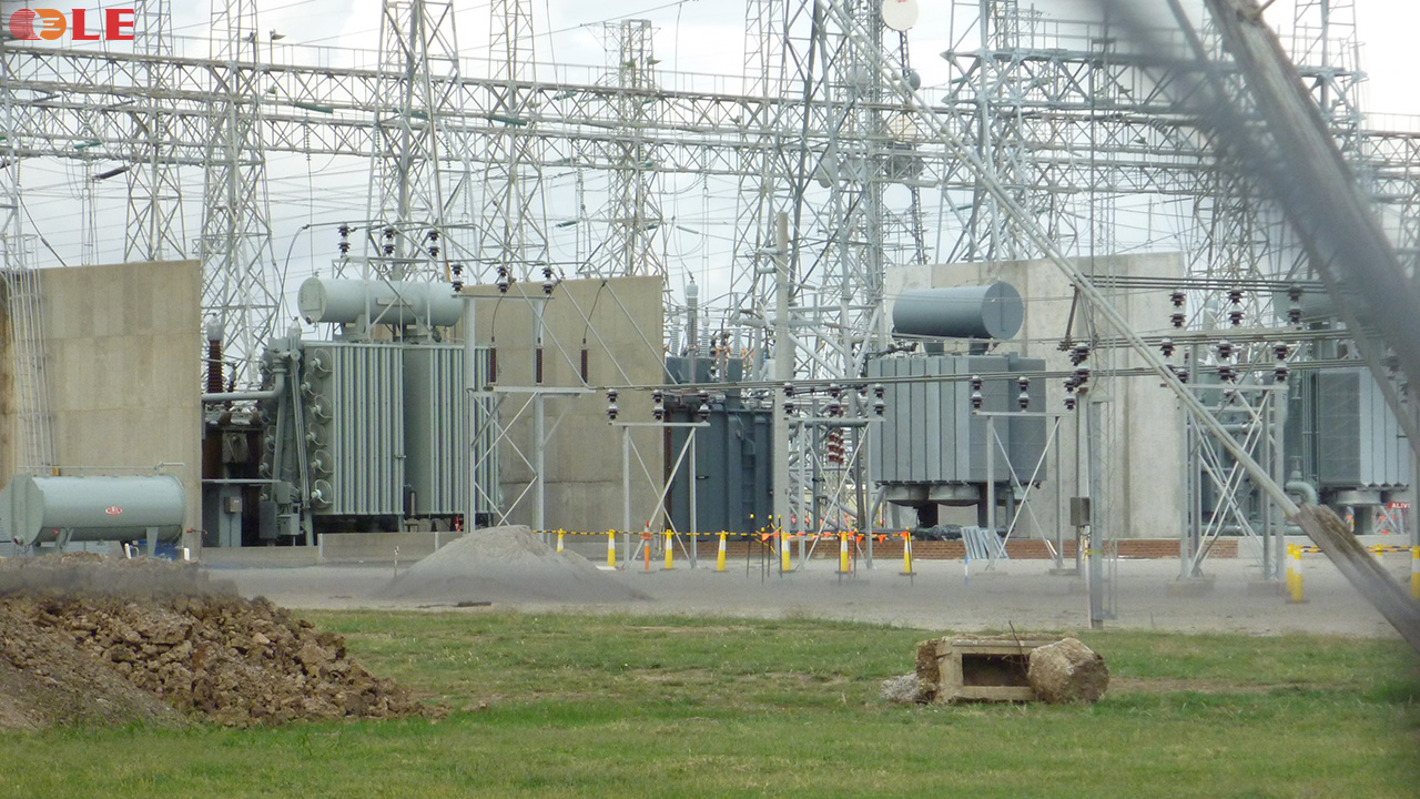 Trong hệ thống truyền tải, vai trò của máy biến áp dầu là chưa thể thay thế.