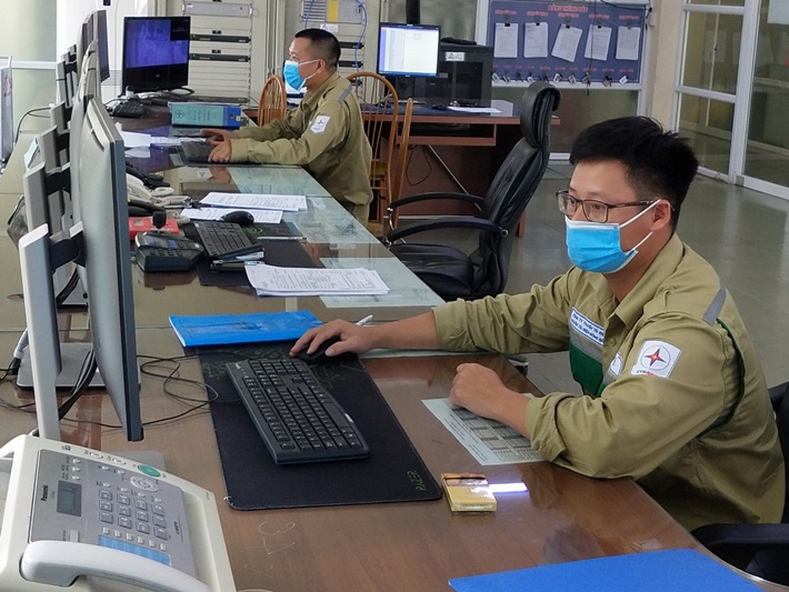 Trực vận hành trạm biến áp