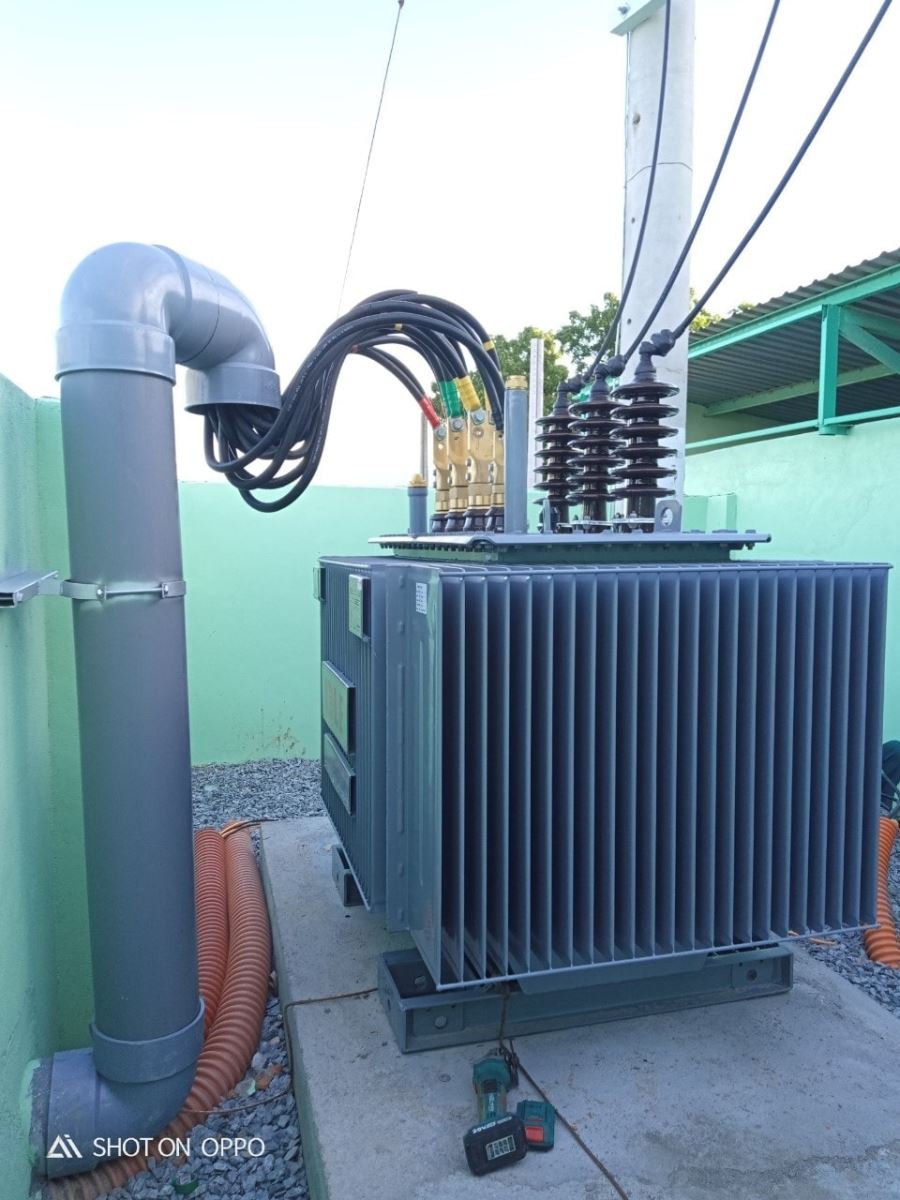 Vỏ máy biến áp có tác dụng làm mát và tự giãn nở