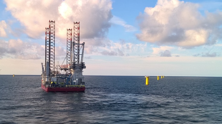 Lắp đặt tại một dự án điện gió ngoài khơi.