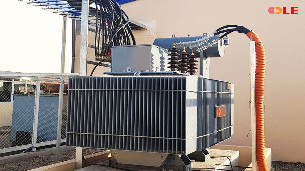 LE lắp đặt máy biến áp dầu 3 pha cho khách hàng