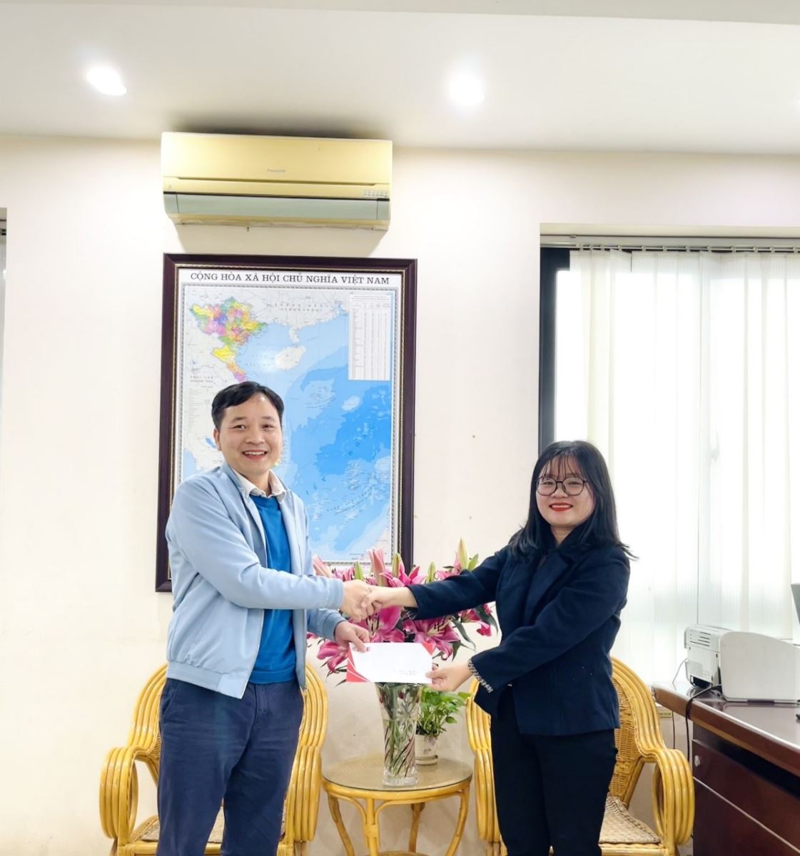 Máy biến áp LE chúc mừng sinh nhật CBCNV Công ty