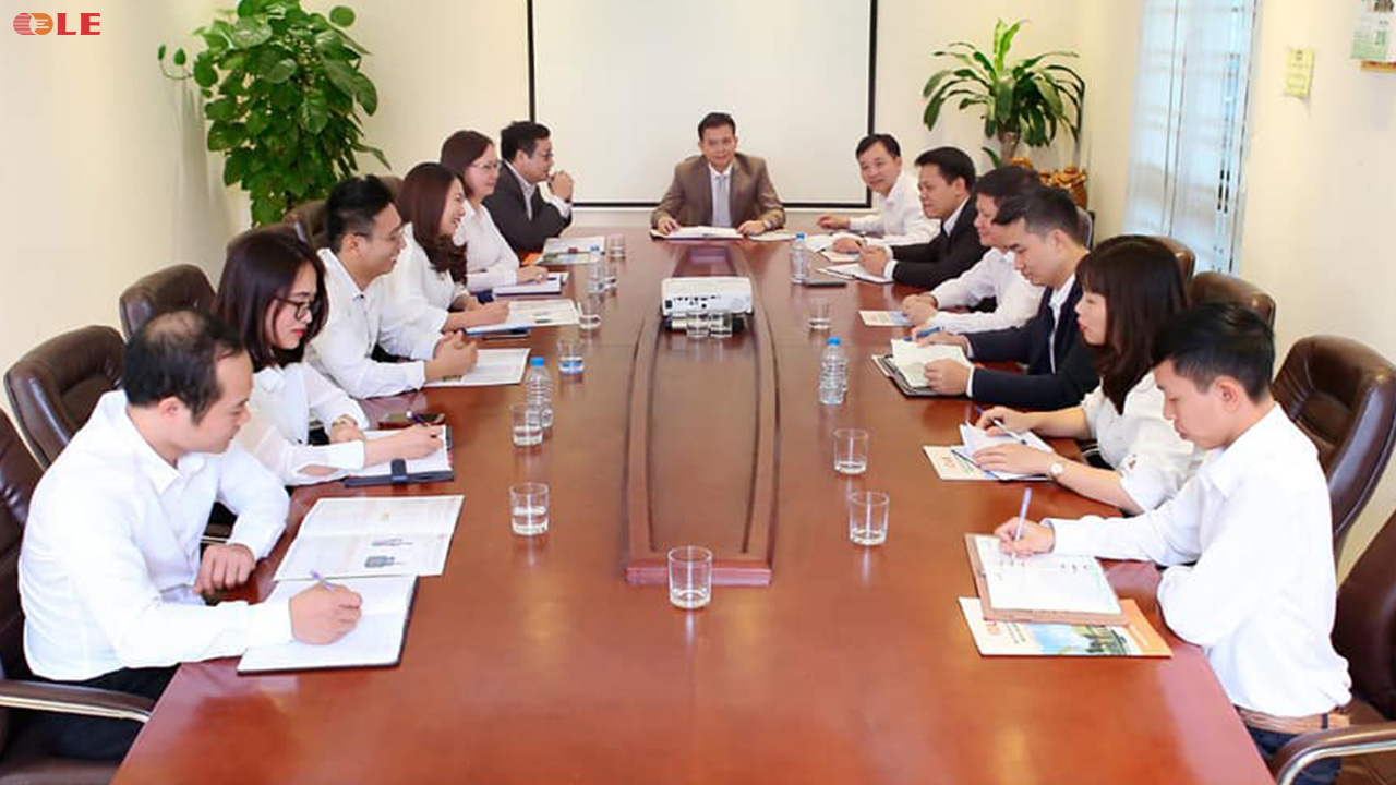 Cuộc họp diễn ra vào sáng thứ Hai, ngày 05 tháng 9 năm 2020.