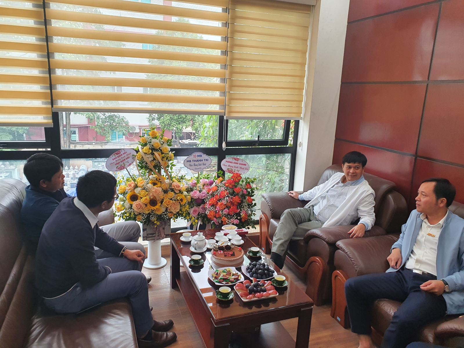 Ban lãnh đạo công ty luôn quan tâm đến đời sông CBCNV