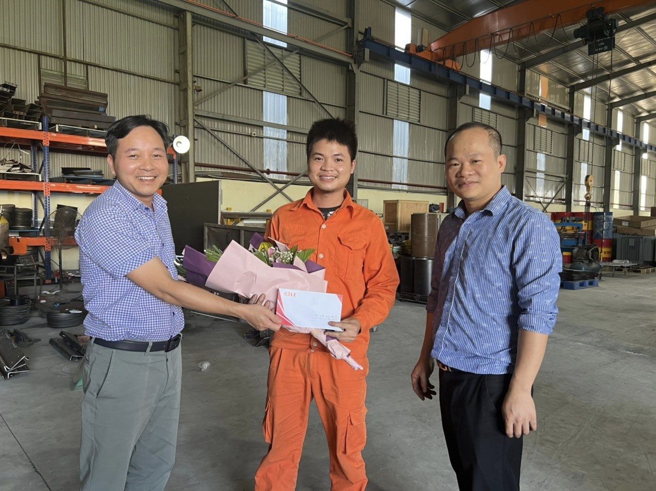 MBA LE chúc mừng sinh nhật CBCNV trong công ty có sinh nhật tháng 11