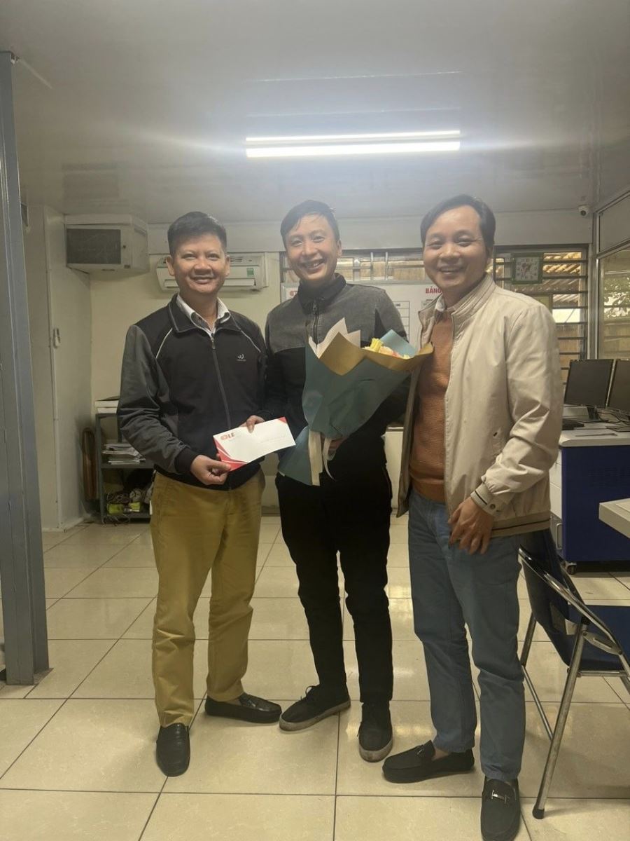 Máy biến áp LE Chúc mừng sinh nhật